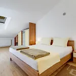 Apartament Lili
