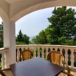 Apartament Lili *