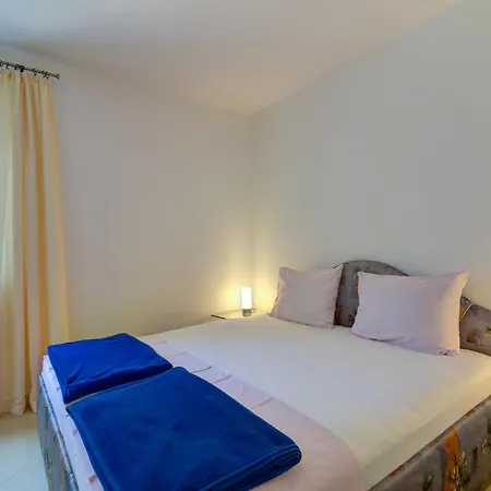 Lili Apartmán