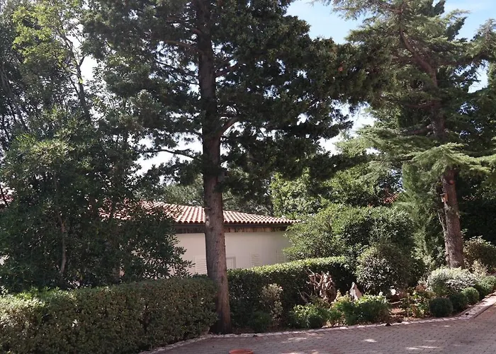 Lili Апартаменты *