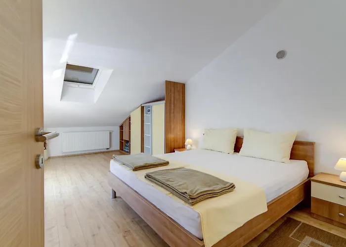 Lili Апартаменты *