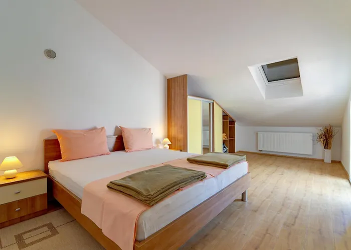 Lili Апартаменты