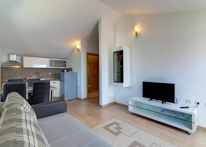 Lili Апартаменты