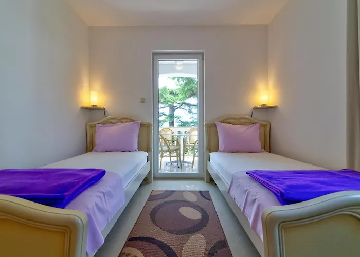 Lili Апартаменты *